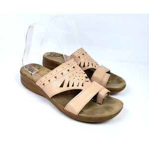 Baretraps Janet Womens Size 7.5 Beige Pink Slip On Casual Wedge Sandals